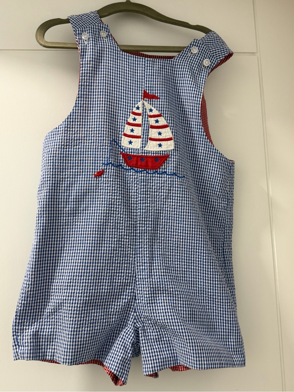 The Bailey Boys Jon Jon- blue sailboat - reverses to red puppy 3T